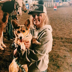 Meet your Posher, Cassie